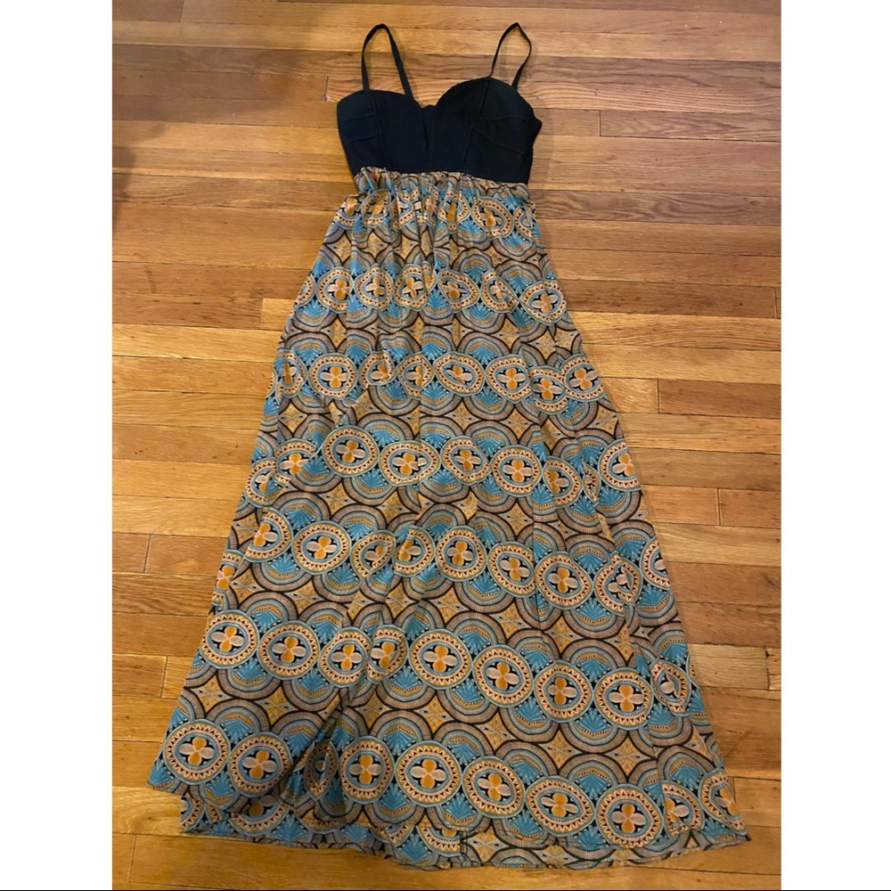 Maxi forever 21 tribal print black dress S strap